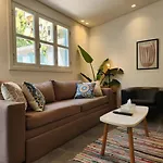 Railway House 2Br Apt W Front Yard