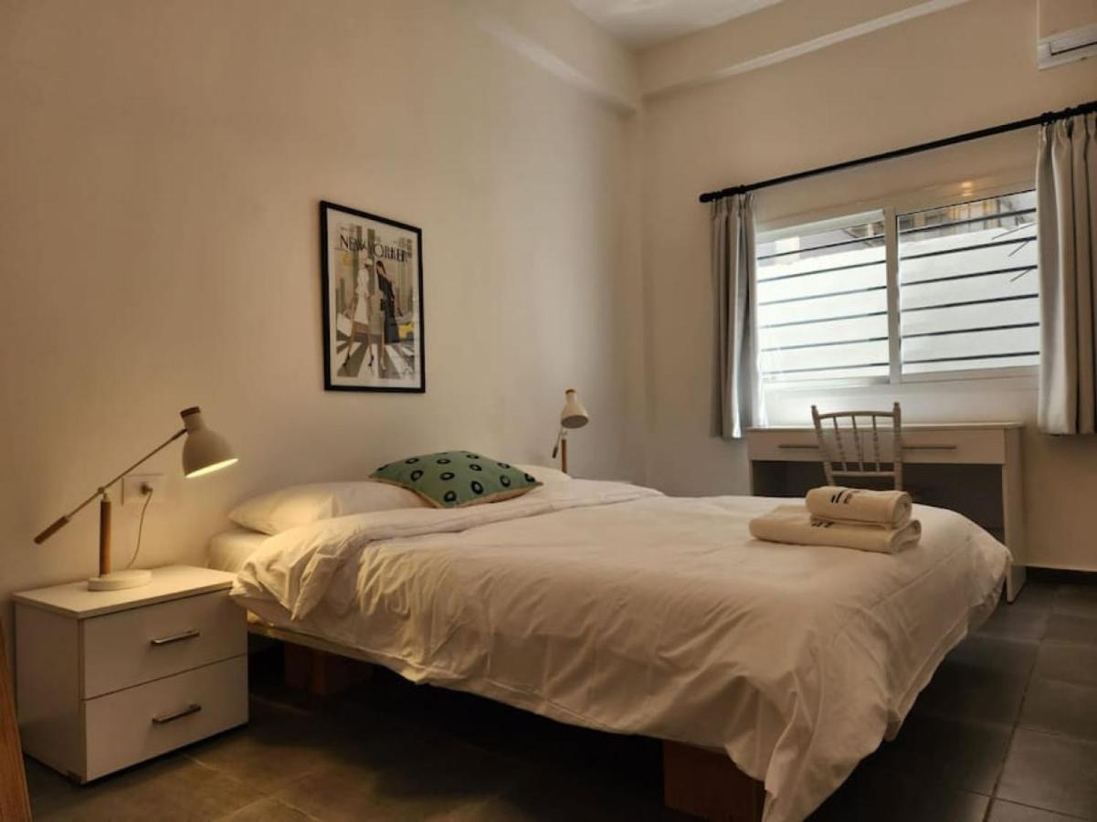 Railway House 2br W Front Yard Apartment